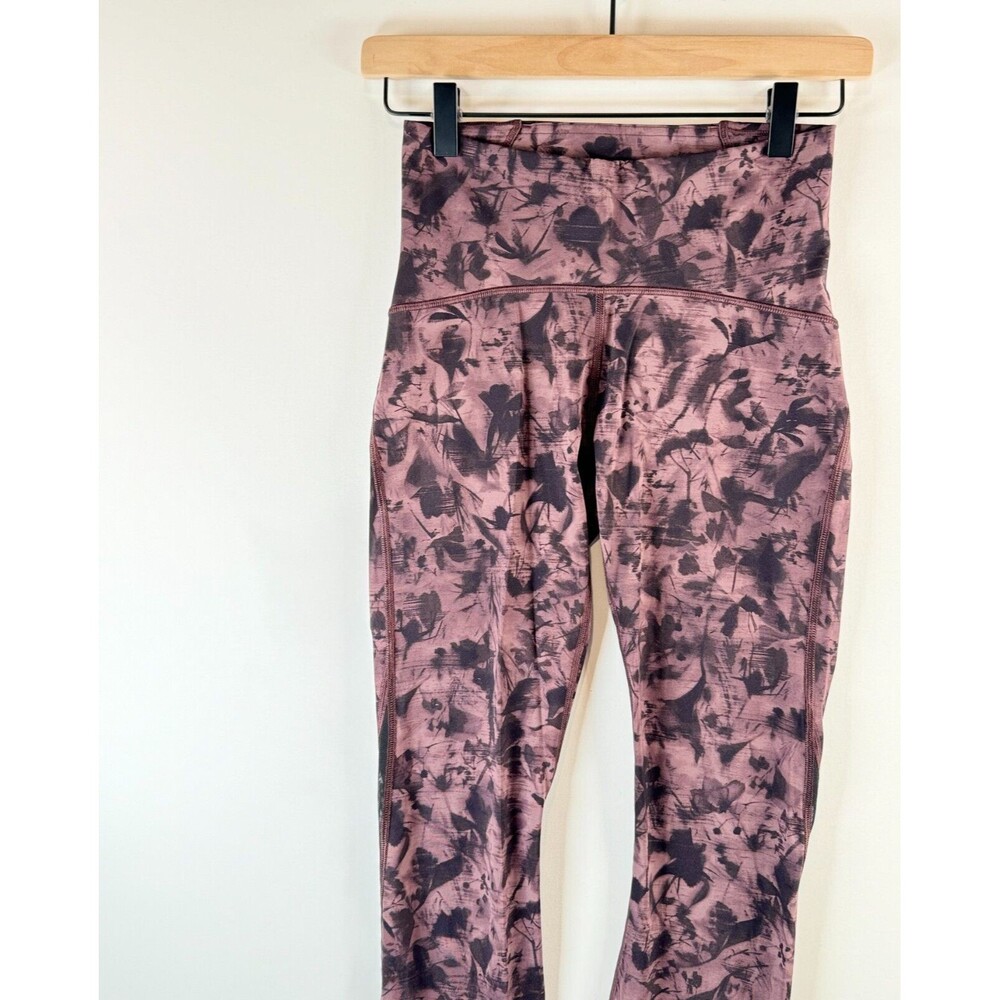 Lululemon Womens Leggings Purple Movement Tight Floral Pull On Stretch Size 4 - Picture 5 of 7